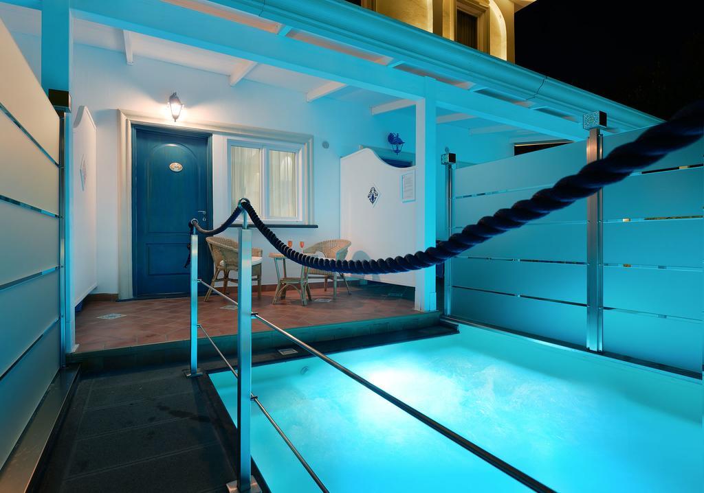 La Pineta Hotel Beach & Spa Acciaroli Exterior foto